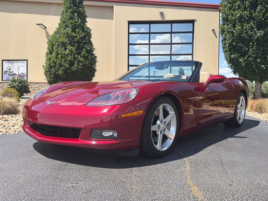 Used 2006 Chevrolet Corvette Convertible w/ Preferred Equipment Group RWD image 26