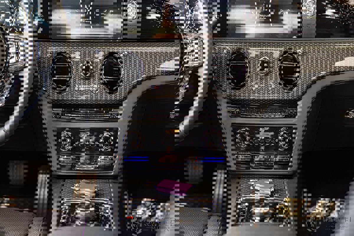 Used 2024 Rolls-Royce Ghost Black Badge image 51