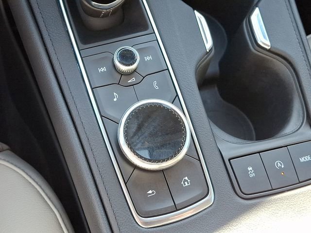 Used 2023 Cadillac XT4 Luxury FWD image 33