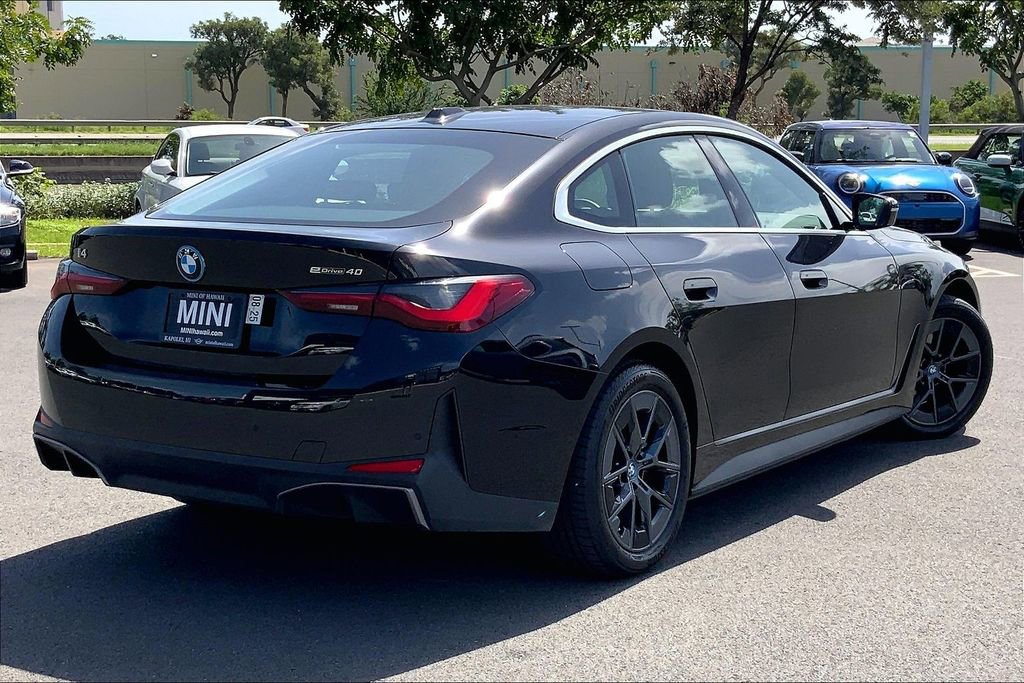 Used 2023 BMW i4 eDrive40 w/ Parking Assistance Package image 11