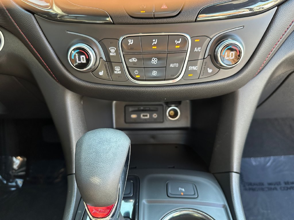 Used 2022 Chevrolet Equinox RS w/ RS Leather Package AWD/4WD image 23