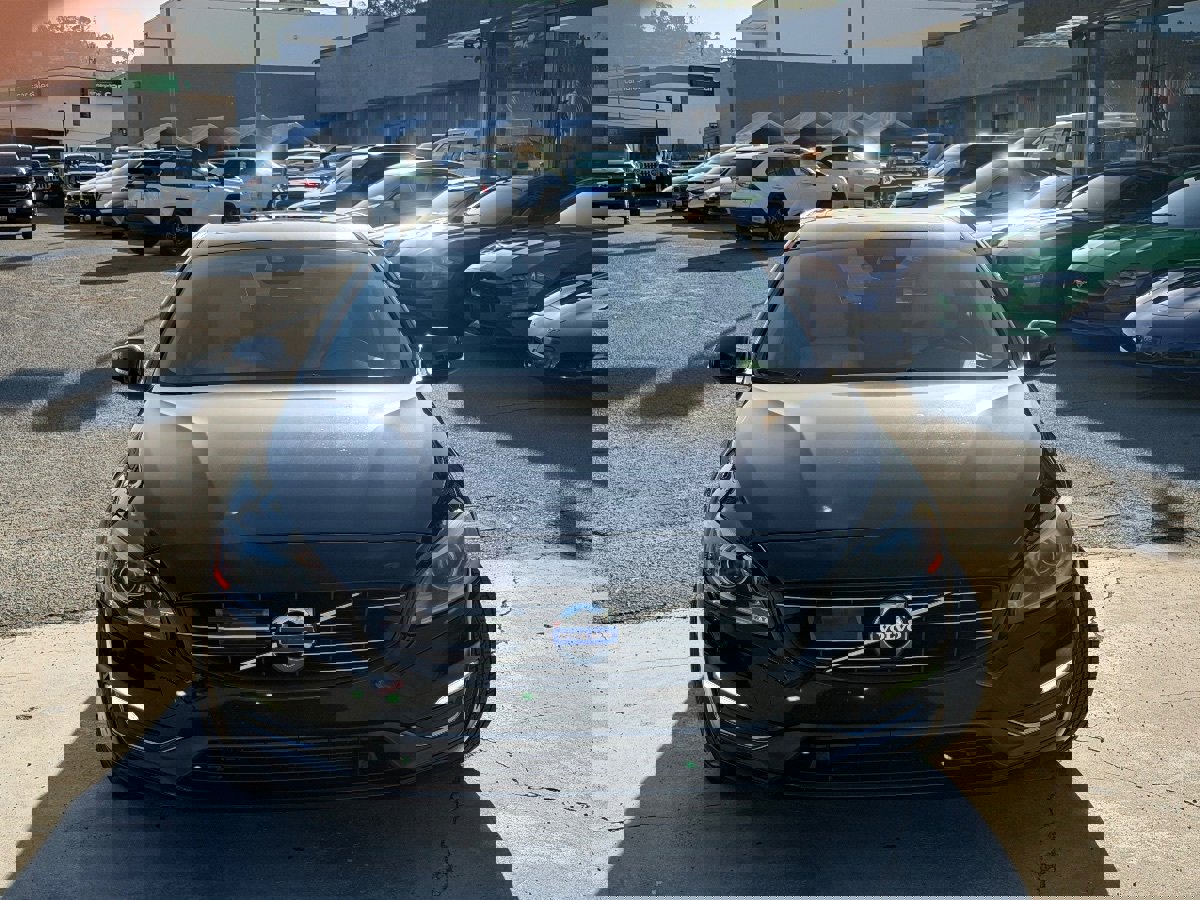 Used 2015 Volvo V60 T5 Platinum image 3