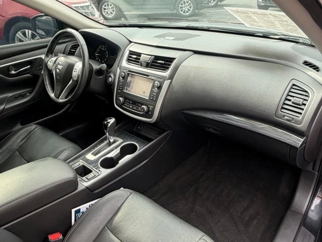 Used 2016 Nissan Altima 2.5 SL w/ 2.5 Technology Package FWD image 31