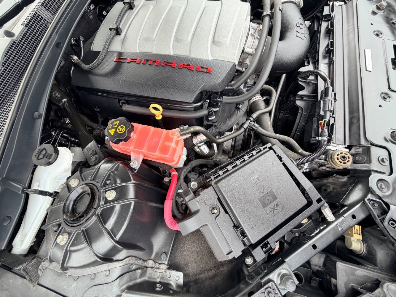 Used 2018 Chevrolet Camaro SS RWD image 25