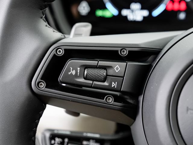 New 2026 Porsche Cayenne S image 13