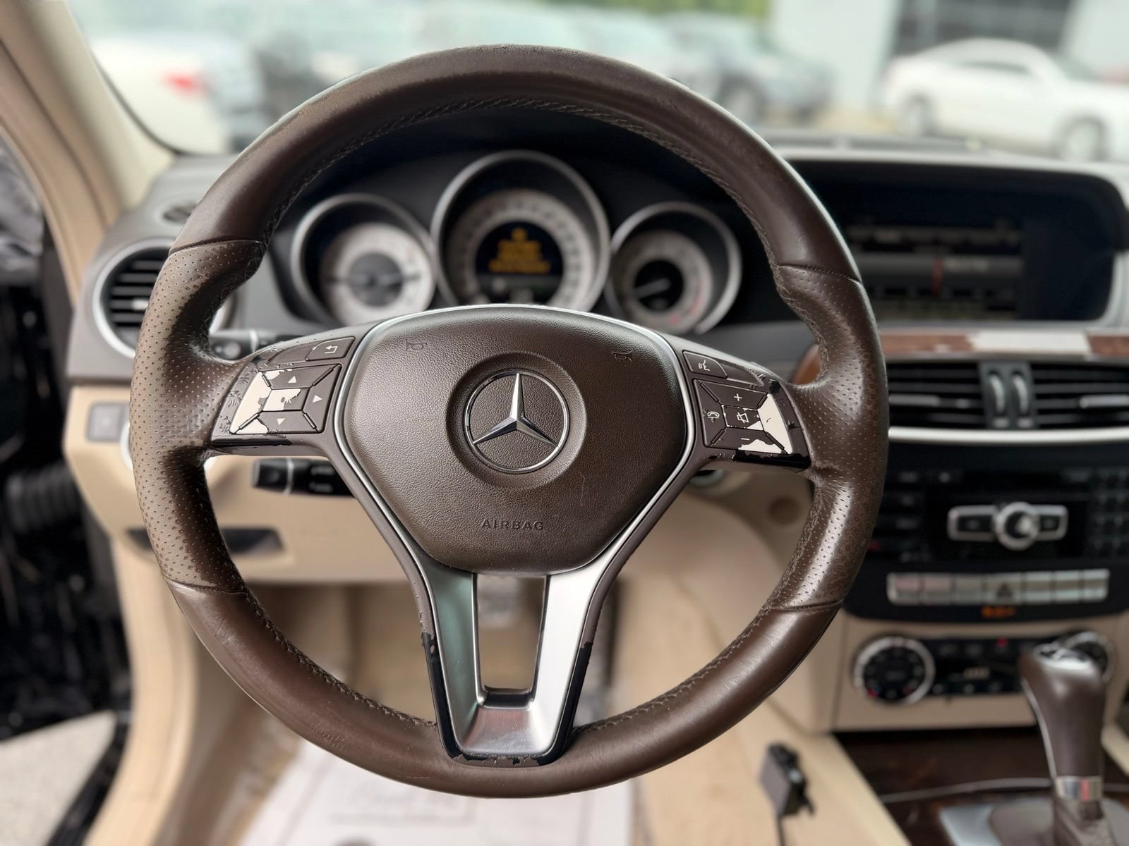 Used 2014 Mercedes-Benz C 250 Sedan image 16