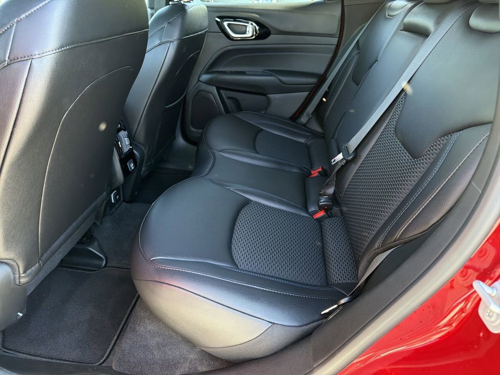 Used 2026 Jeep Compass Latitude image 17