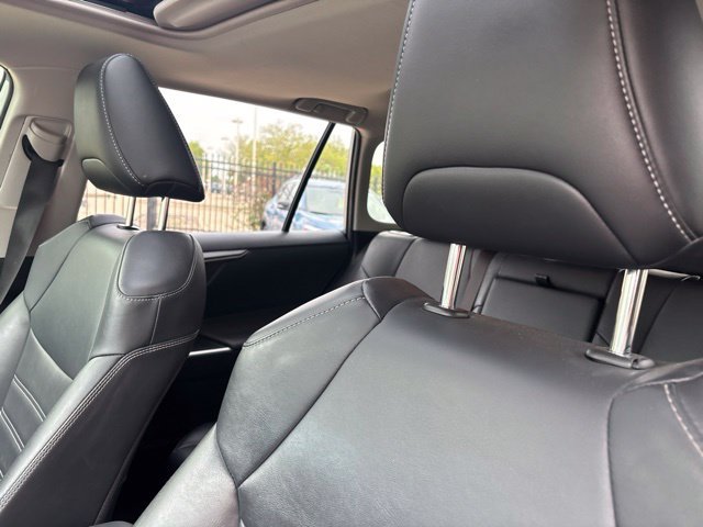 Used 2020 Toyota RAV4 XLE Premium FWD image 9