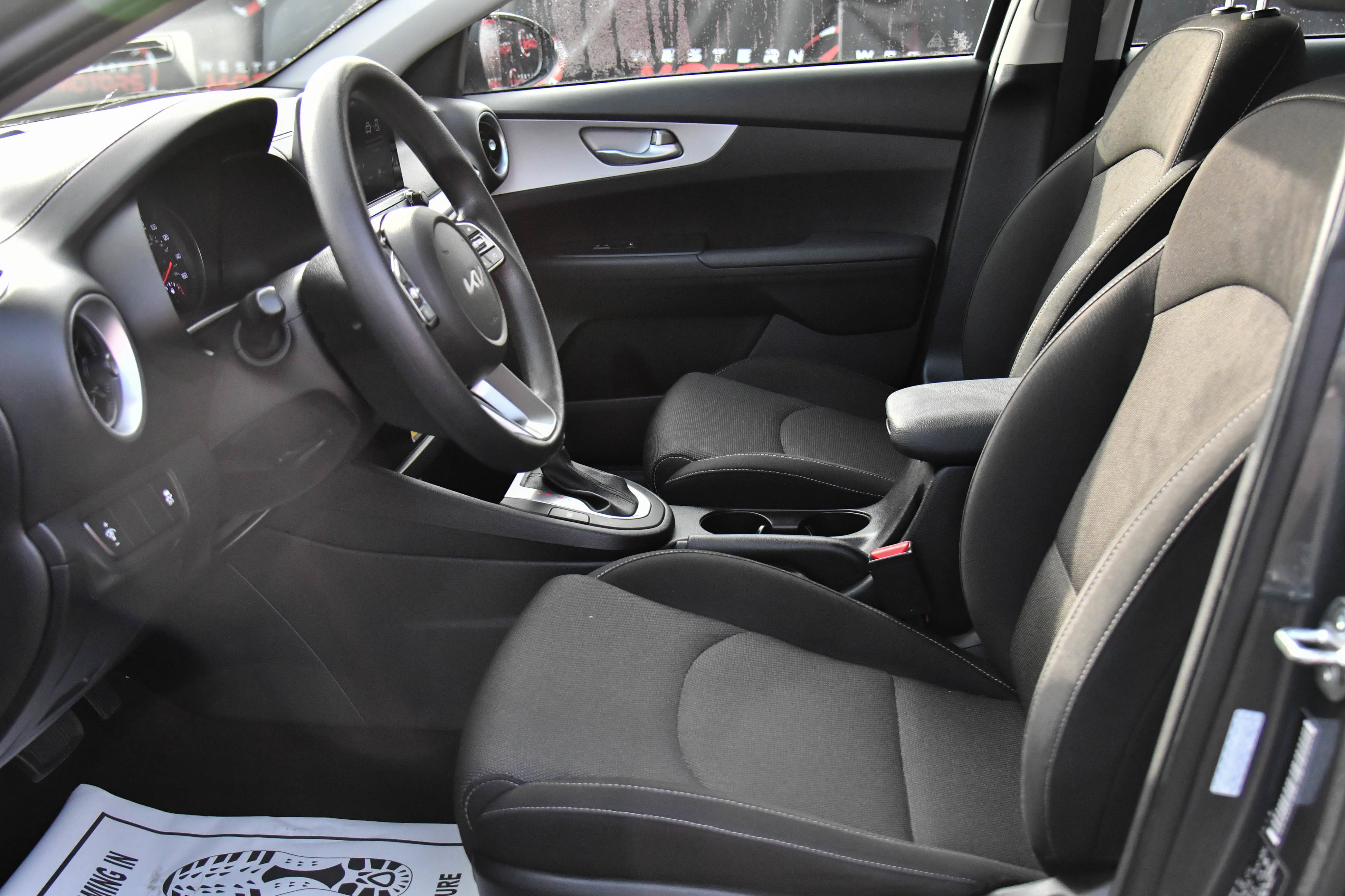 Used 2024 Kia Forte LXS image 16