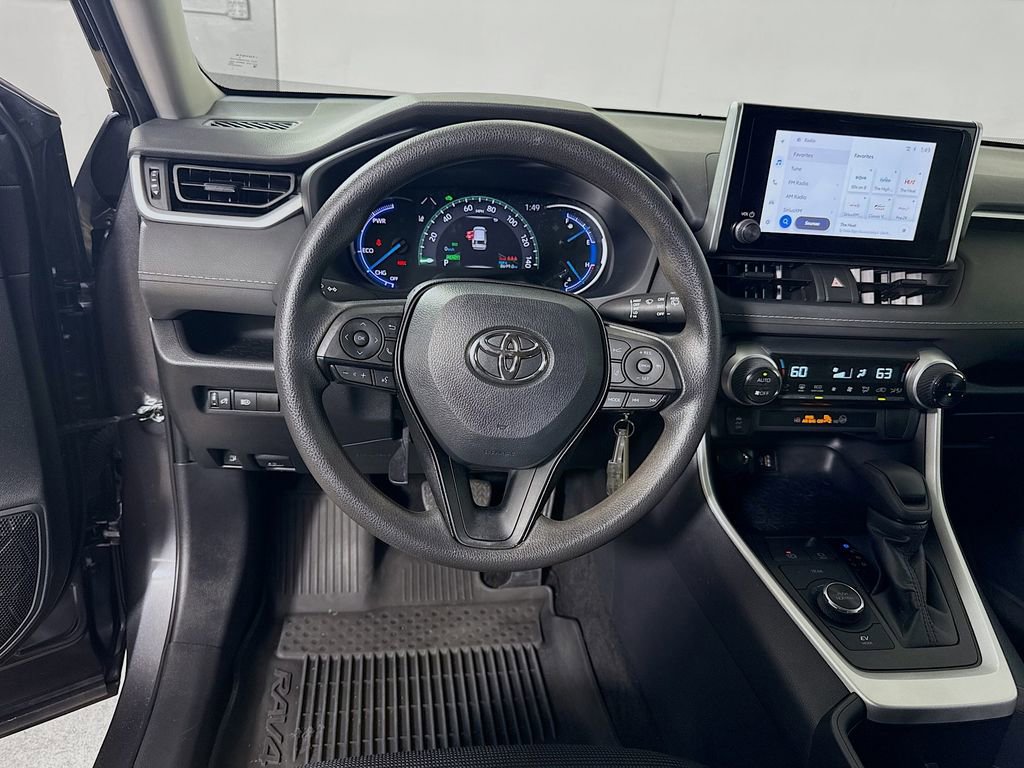 Used 2024 Toyota RAV4 LE AWD/4WD image 19