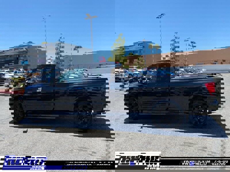 Used 2008 Nissan Titan LE w/ Tow Pkg image 2