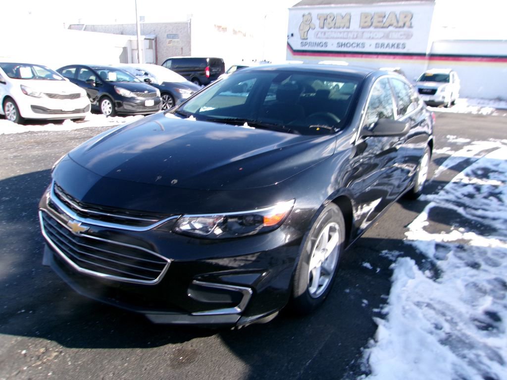 Used 2018 Chevrolet Malibu LS w/ LPO, Convenience Package 2 image 6