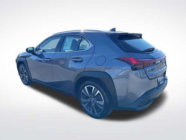 Used 2019 Lexus UX 200 w/ Premium Package FWD image 3