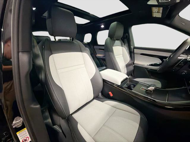 New 2026 Land Rover Range Rover Evoque Hoxton AWD/4WD image 29