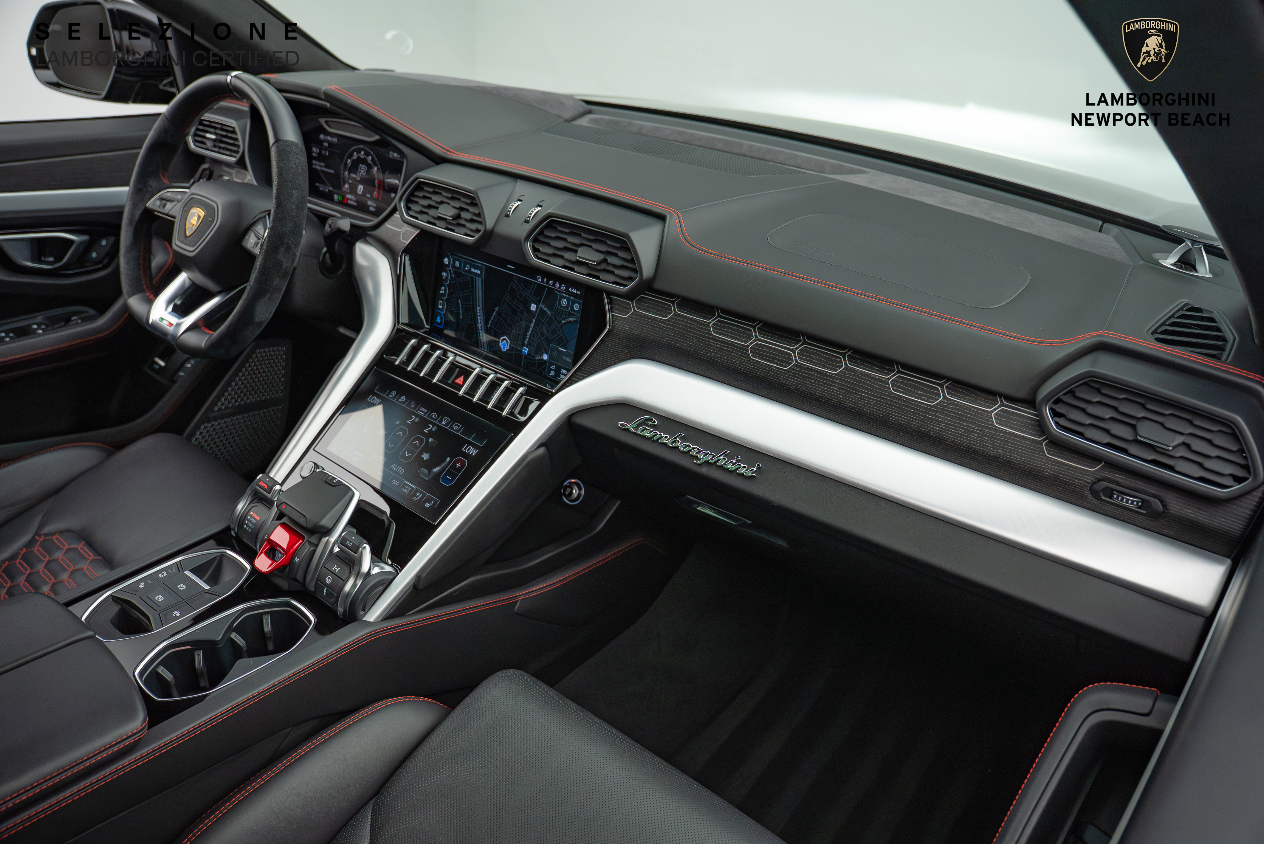 Used 2022 Lamborghini Urus AWD/4WD image 20