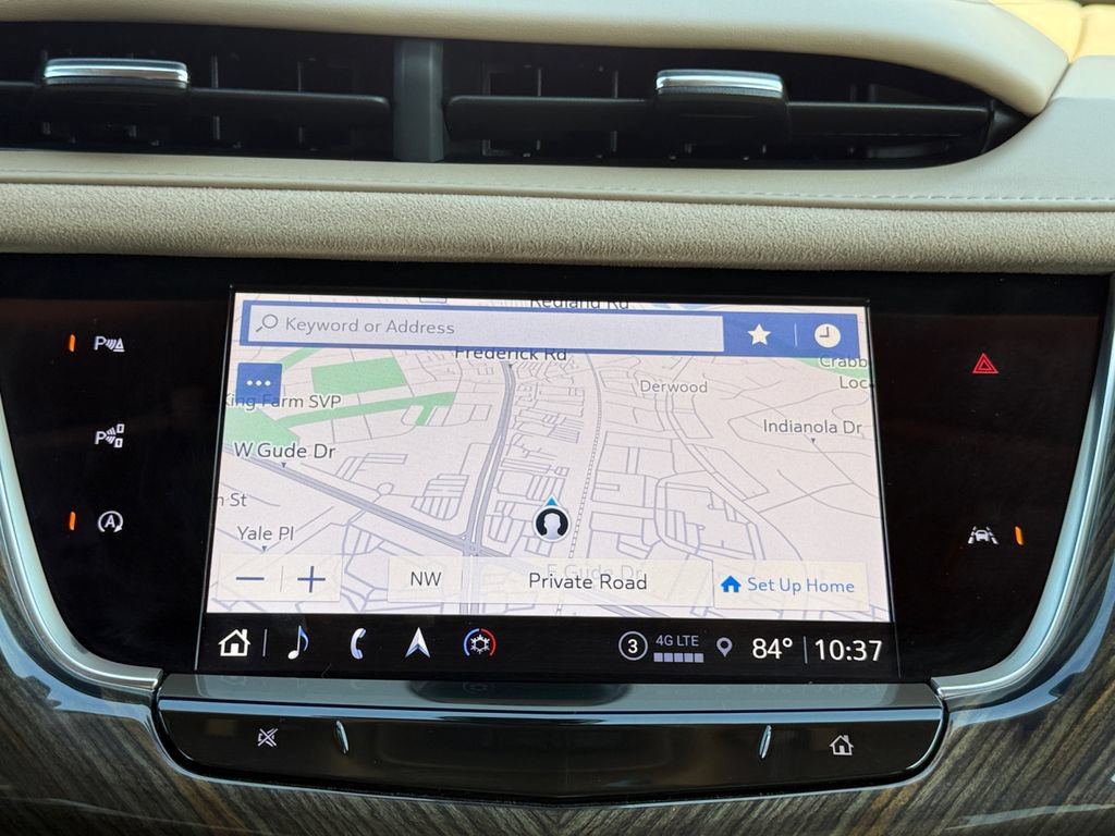 Used 2024 Cadillac XT6 Premium Luxury w/ Platinum Package FWD image 16