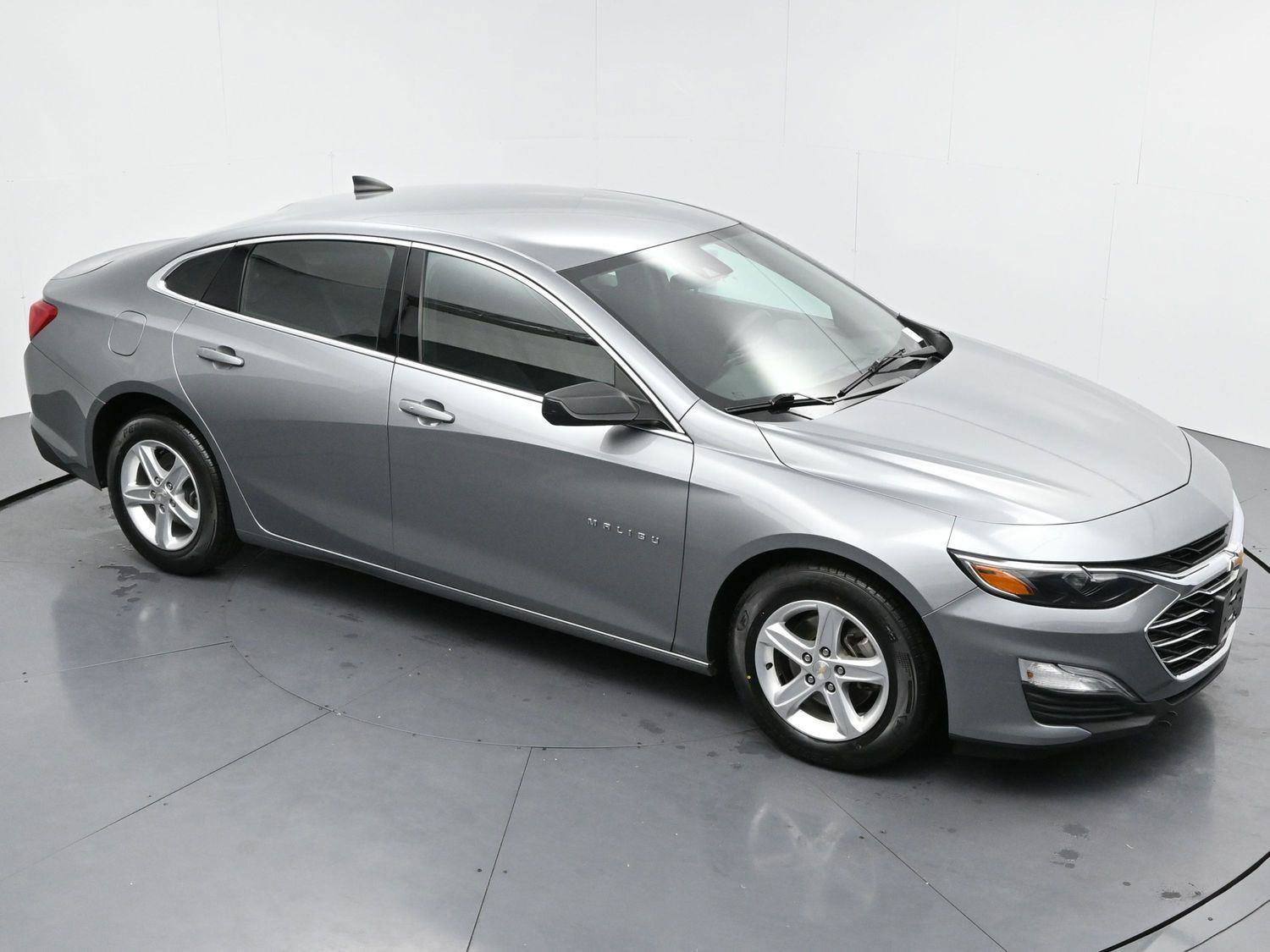 Used 2023 Chevrolet Malibu LS image 36