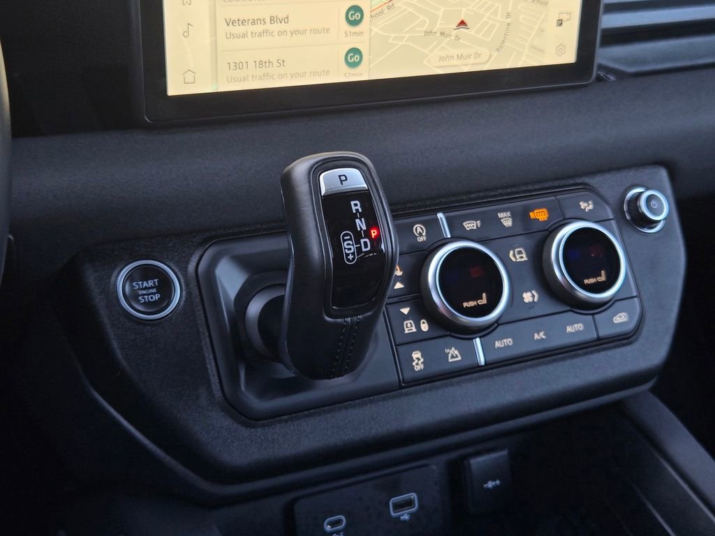 Used 2023 Land Rover Defender 90 X-Dynamic SE image 21