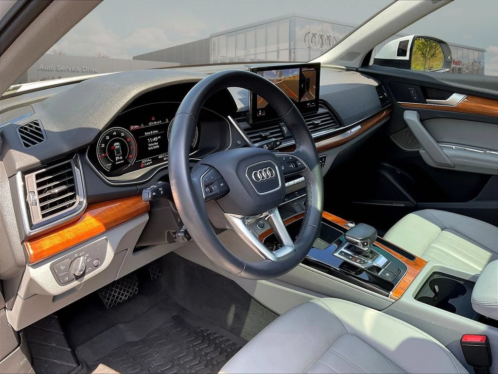 Used 2023 Audi Q5 2.0T Premium Plus w/ Premium Plus Package AWD/4WD image 19