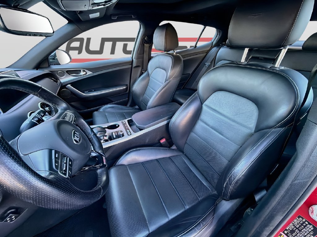 Used 2018 Kia Stinger GT2 RWD image 21