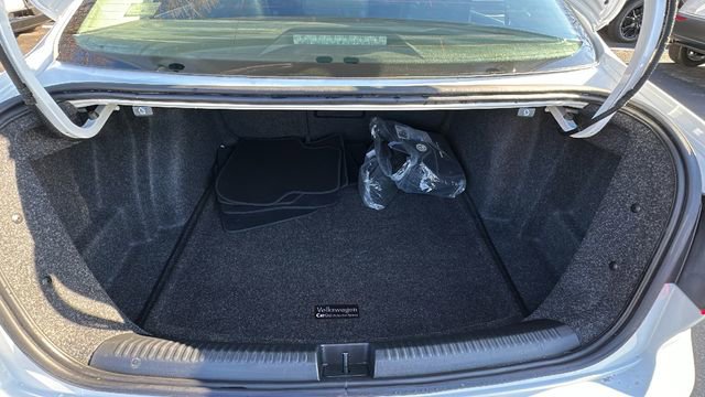 Used 2017 Volkswagen Jetta SEL image 37