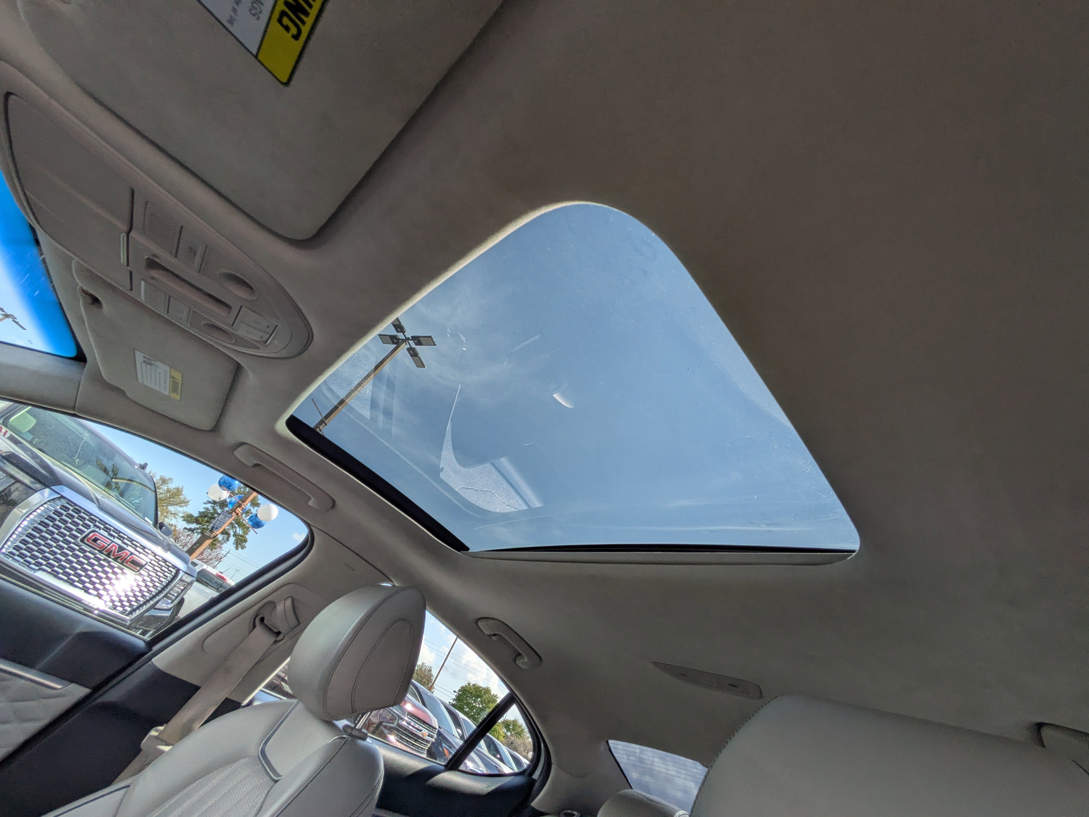 Used 2021 Genesis G70 2.0T w/ Prestige Package image 12