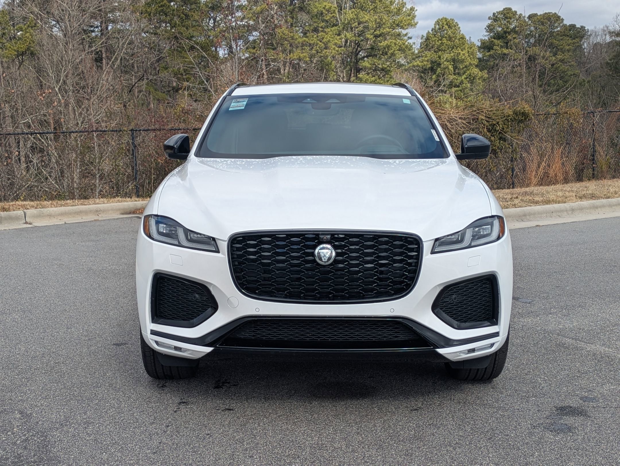 Used 2026 Jaguar F-PACE R-Dynamic S image 2