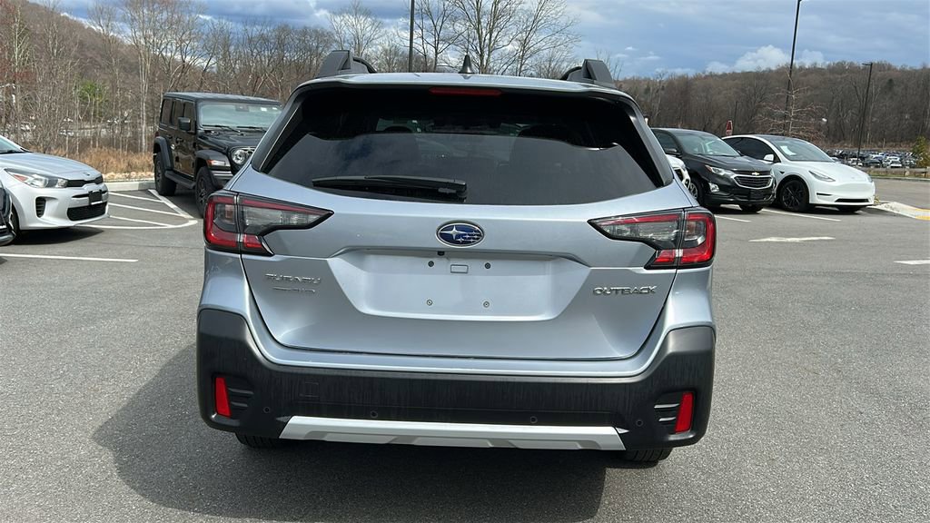 Used 2022 Subaru Outback Limited image 5