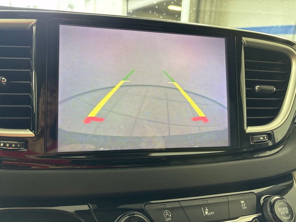 Used 2022 Chrysler Pacifica Touring-L FWD image 34
