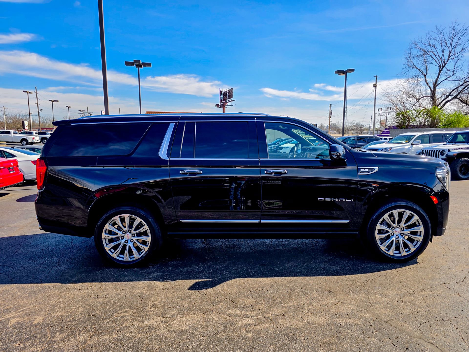 Used 2023 GMC Yukon XL Denali w/ Max Trailering Package image 27