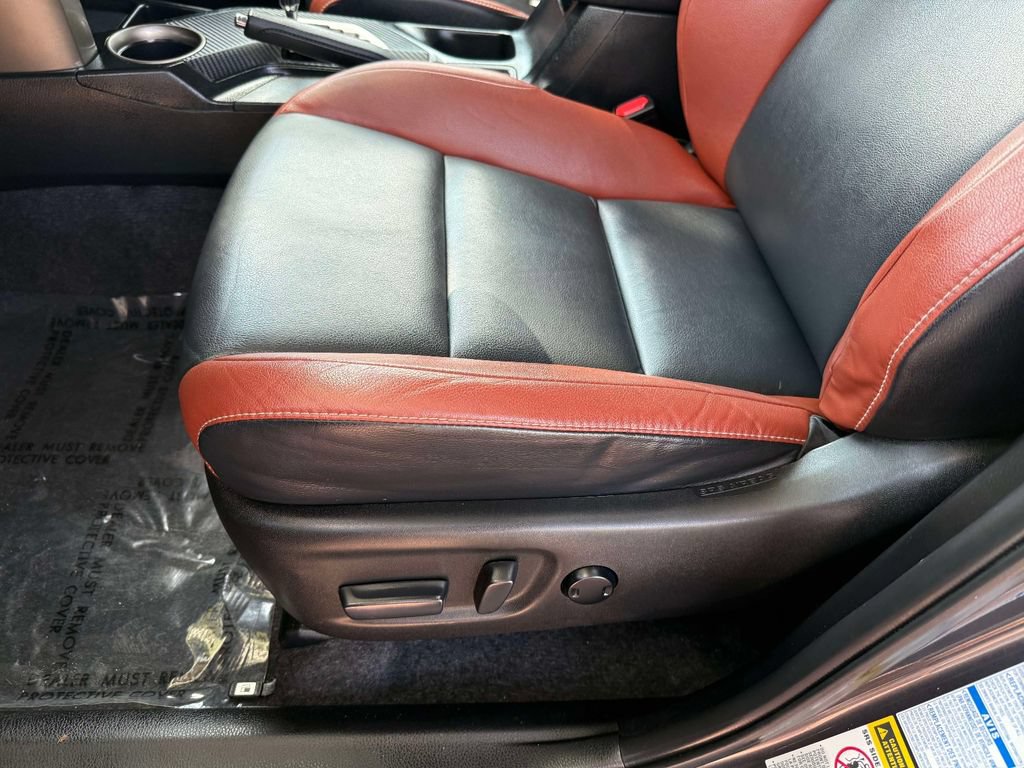 Used 2015 Toyota RAV4 Limited w/ Technology Package AWD/4WD image 13