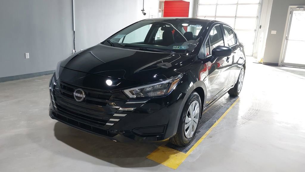 Used 2025 Nissan Versa S w/ Trunk Package image 18