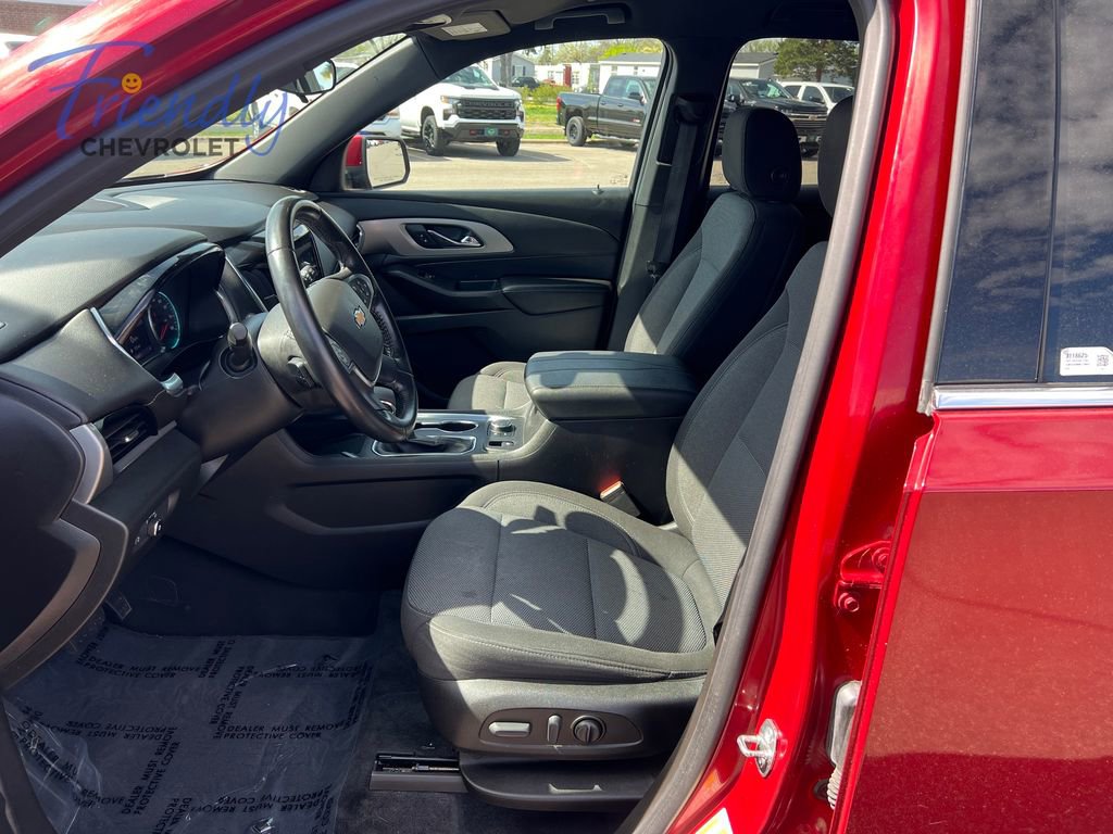 Certified 2022 Chevrolet Traverse LT w/ LPO, Floor Liner Package AWD/4WD image 13
