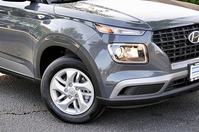 New 2026 Hyundai Venue SE FWD image 4