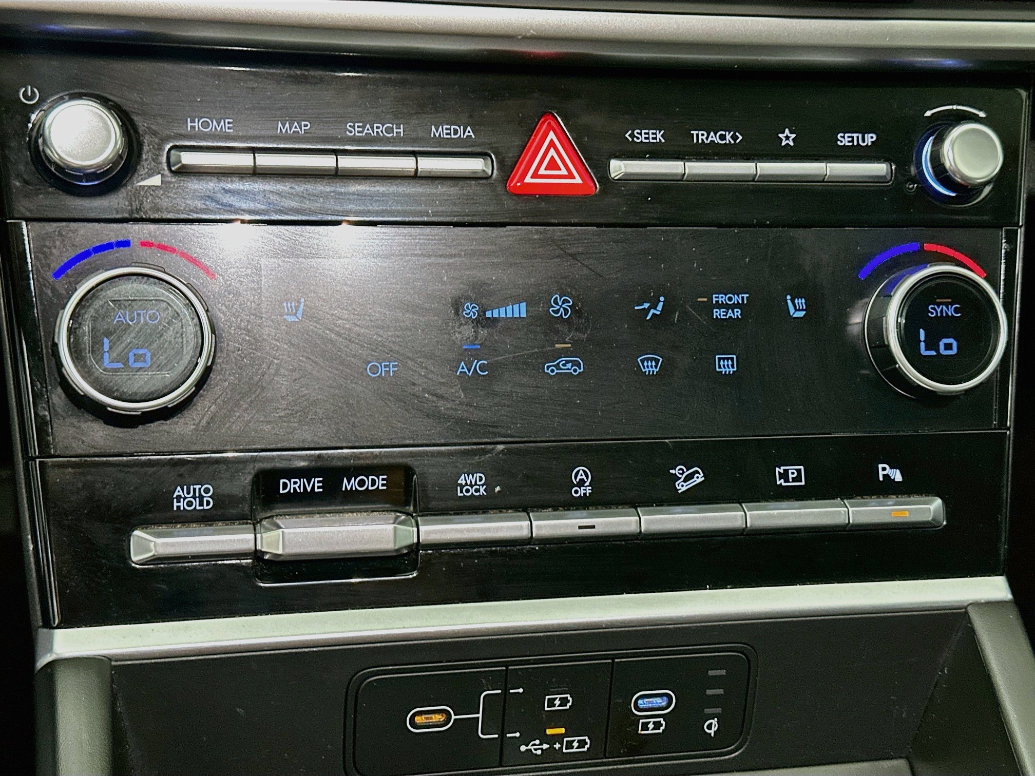 Used 2025 Hyundai Santa Fe SEL AWD/4WD image 23