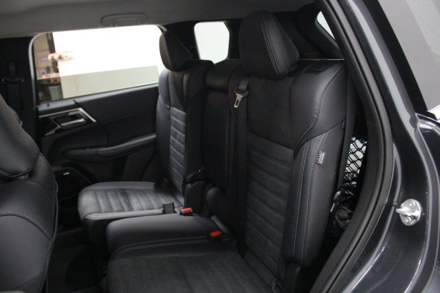 New 2026 Mitsubishi Outlander SE FWD image 25
