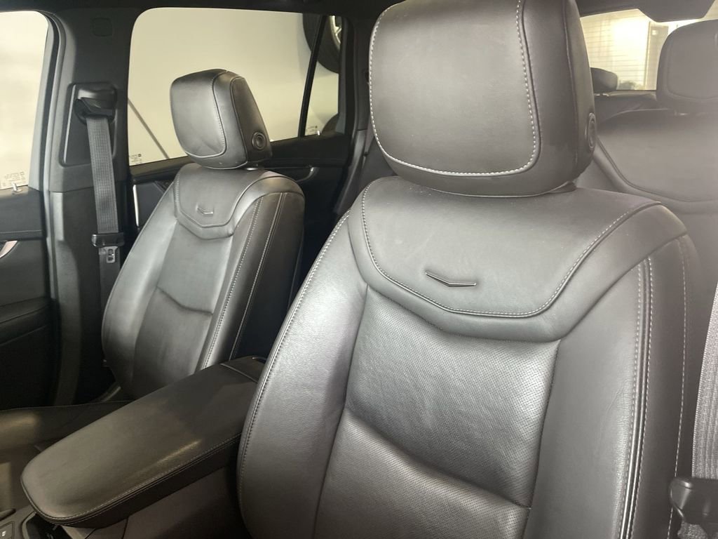 Used 2023 Cadillac XT6 Sport w/ Technology Package image 9