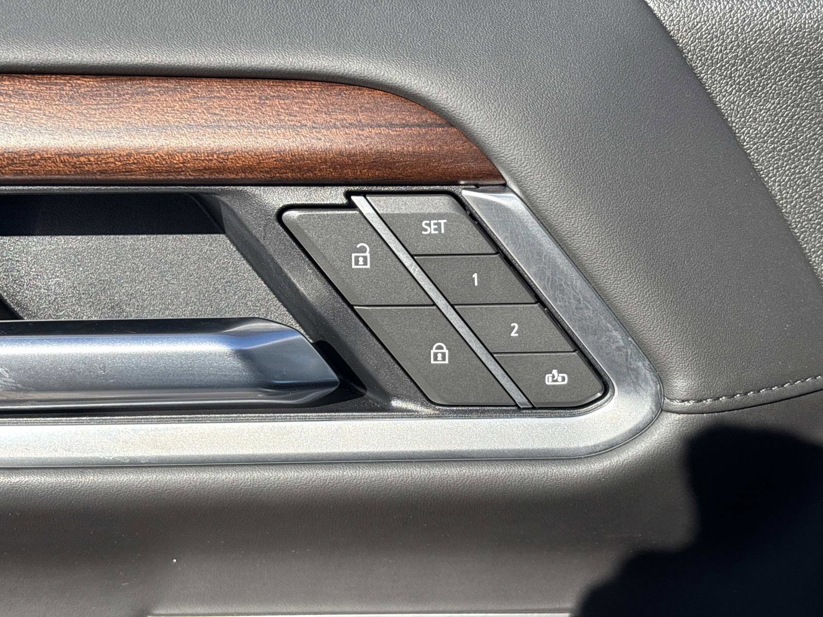 Certified 2025 GMC Sierra 1500 Denali Ultimate image 13