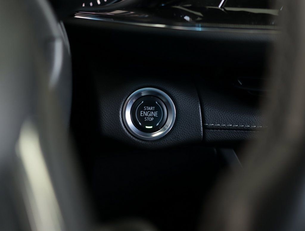 Used 2023 Buick Envision Essence image 17