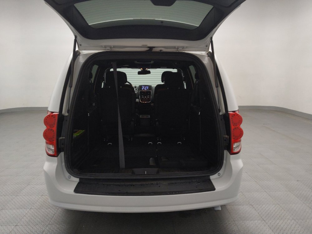 Used 2020 Dodge Grand Caravan SE FWD image 29