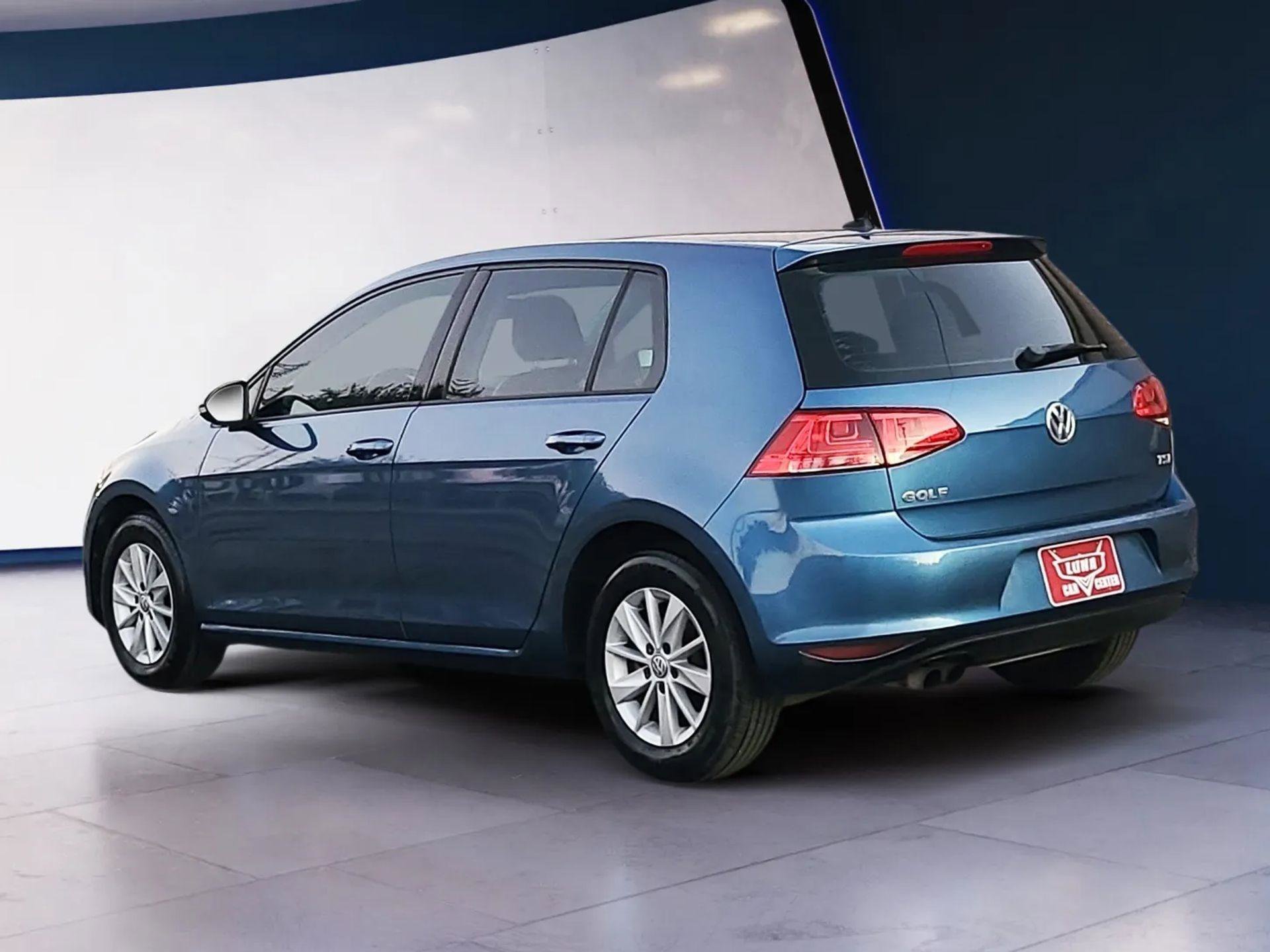 Used 2016 Volkswagen Golf S FWD image 2