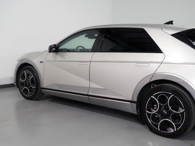 Used 2024 Hyundai Ioniq 5 Limited image 58