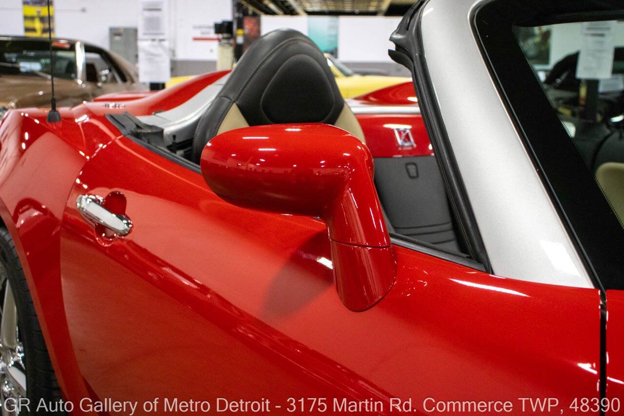 Used 2009 Saturn Sky Red Line RWD image 33