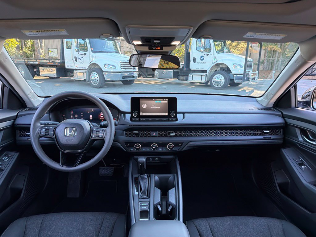 Certified 2025 Honda Accord SE image 8