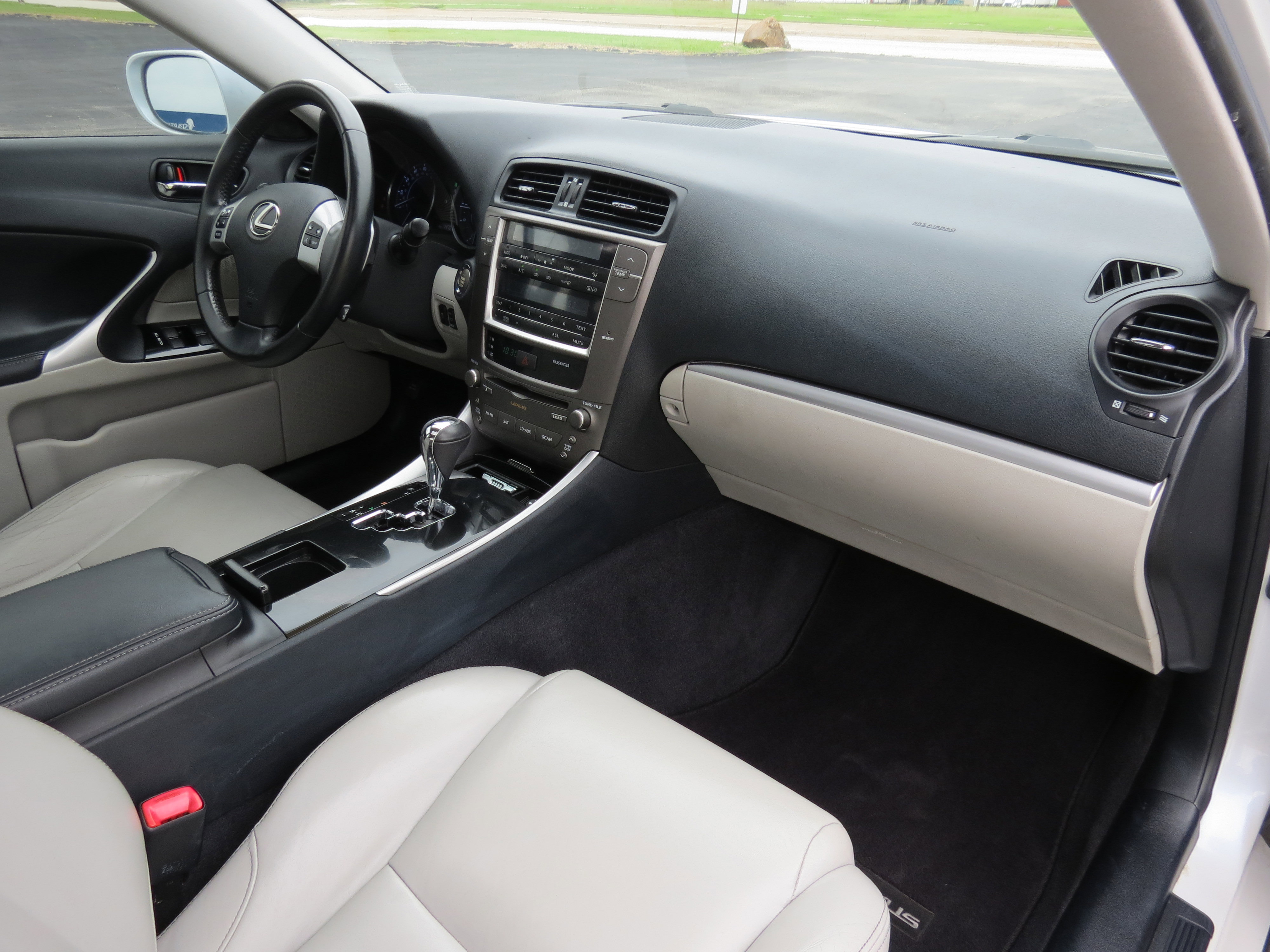 Used 2011 Lexus IS 250 RWD image 34