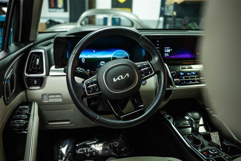 Used 2023 Kia Sorento SX image 16