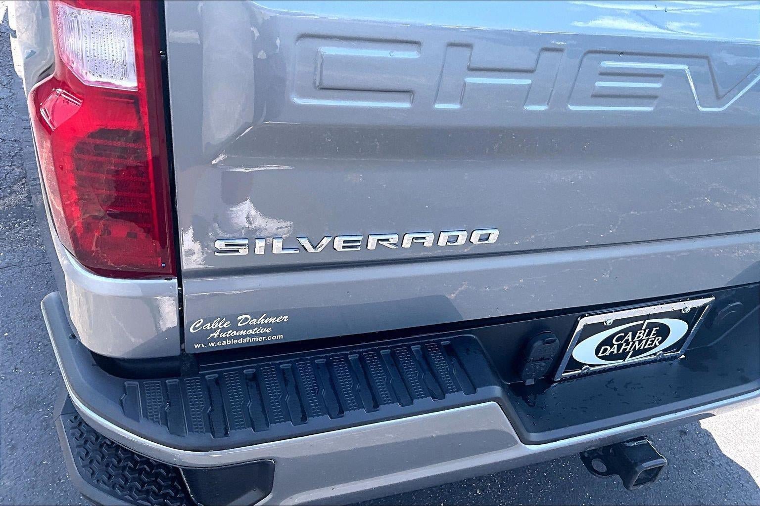 Used 2023 Chevrolet Silverado 1500 Custom AWD/4WD image 31