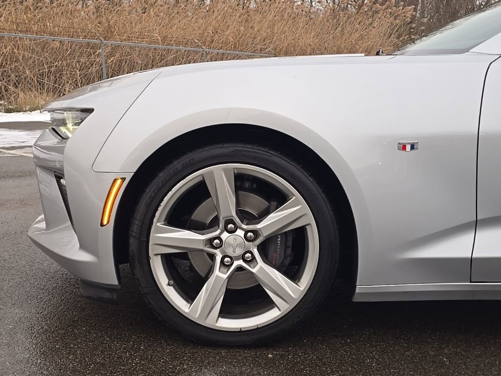 Used 2017 Chevrolet Camaro SS image 3