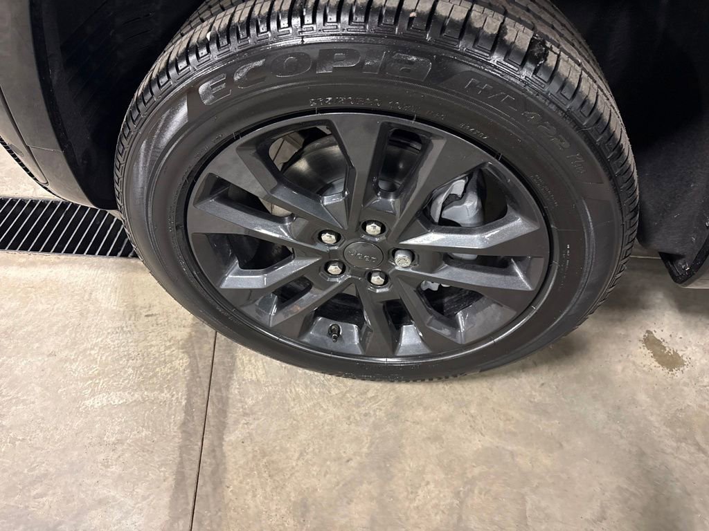 New 2026 Jeep Grand Cherokee Limited image 30