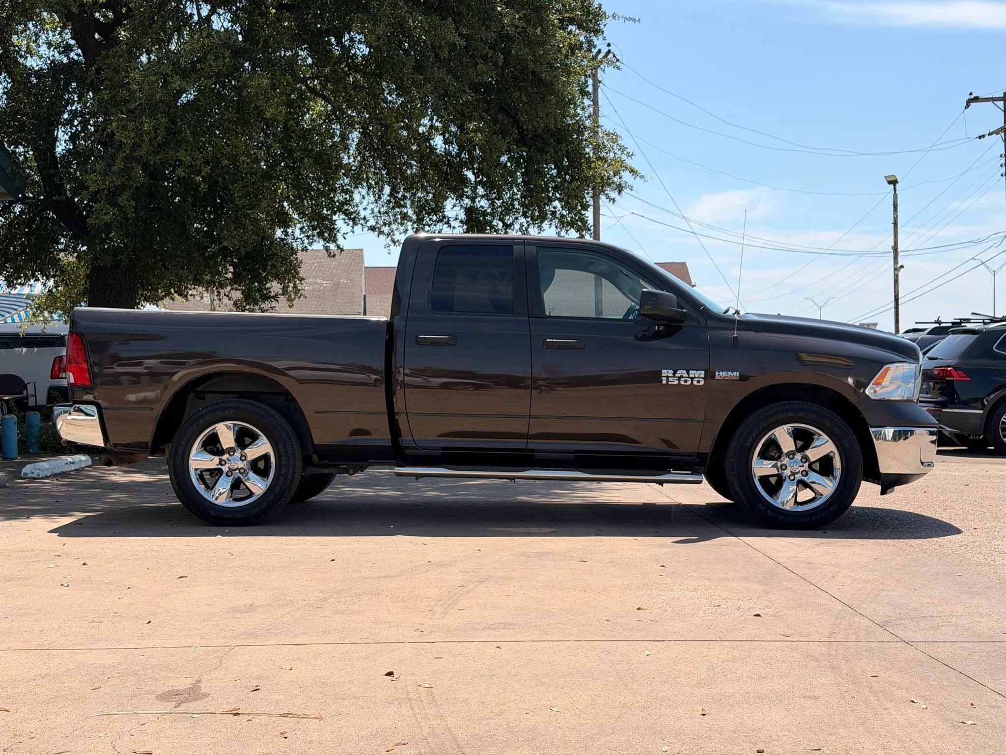 Used 2017 RAM 1500 Tradesman w/ Popular Equipment Group AWD/4WD image 2